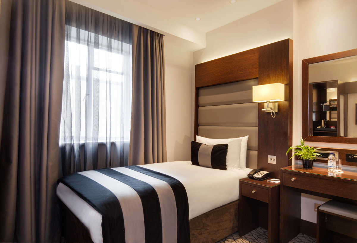 Park Grand Paddington Court