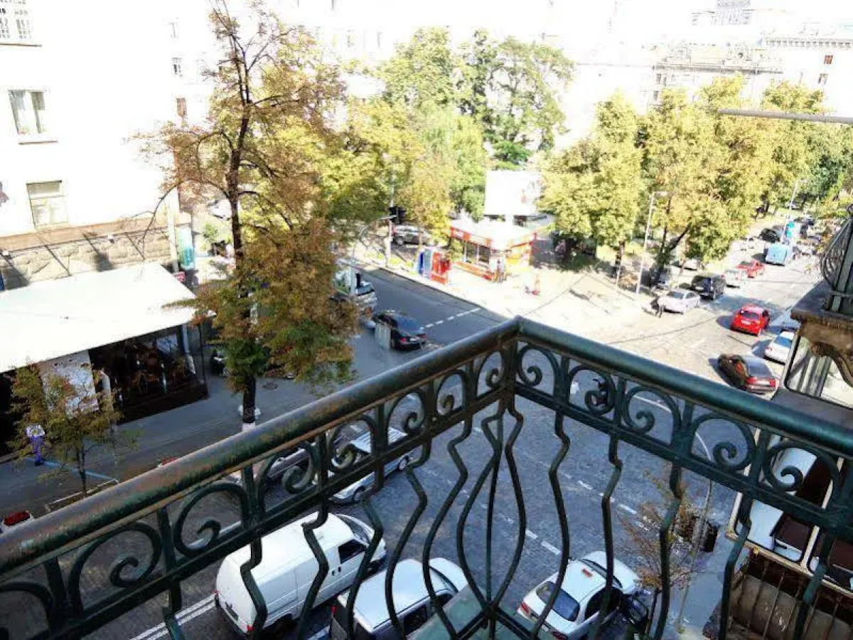 Хостел Главная Площадь