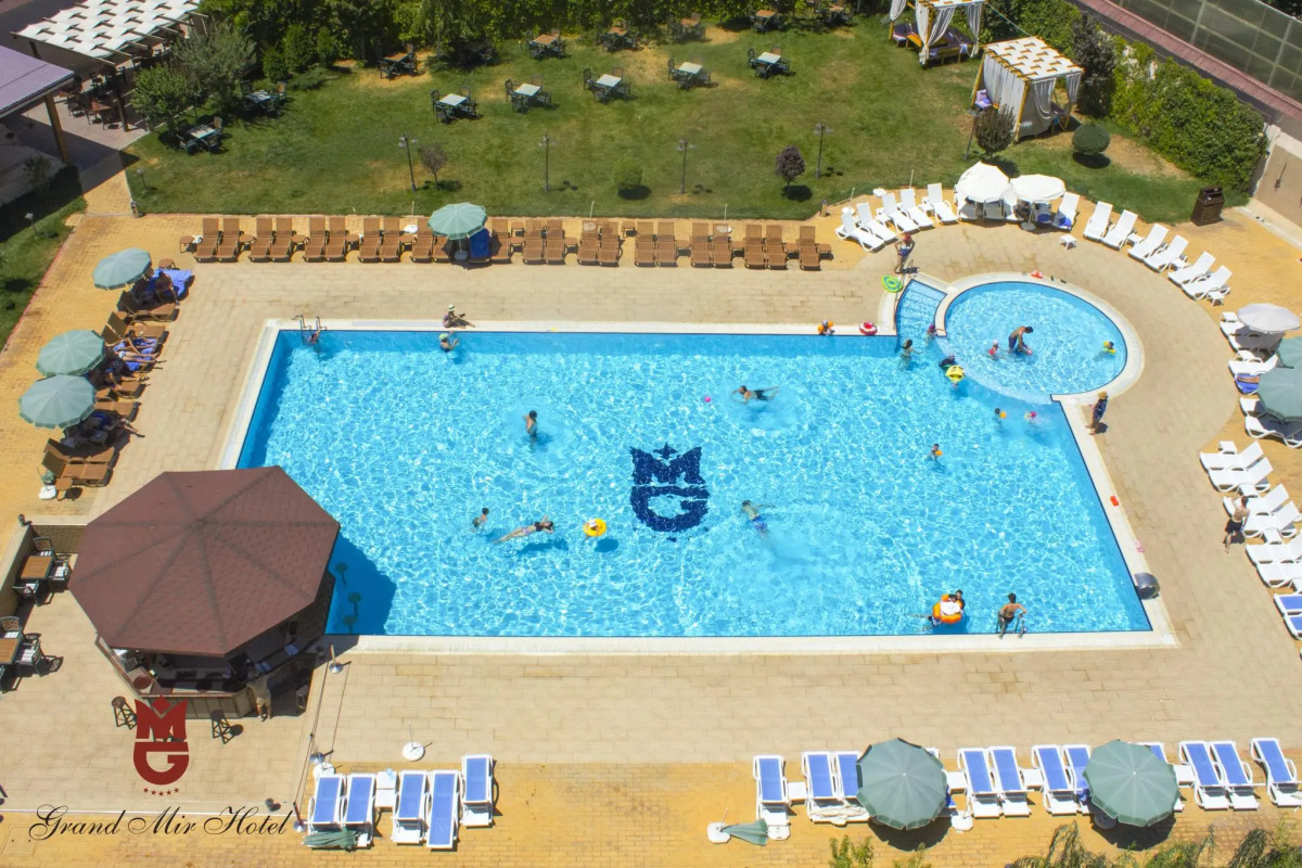 Отель Grand Mir