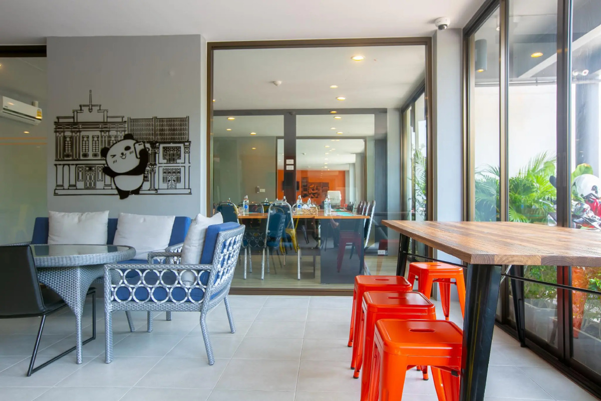 Отель Recenta Style Phuket Town