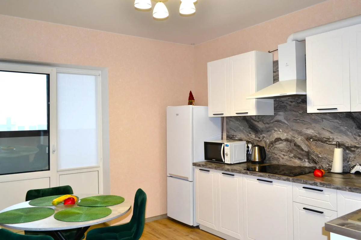 ЭмиЛи на улице Конструкторов 29А к1