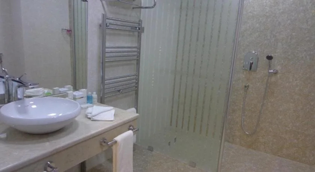 Agsaray Deluxe Hotel