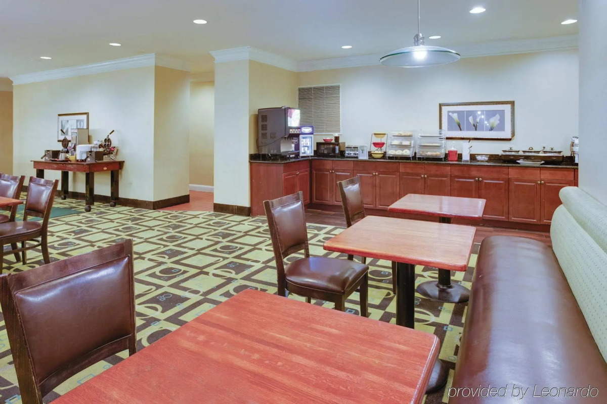 Garner Hotel Glen Burnie BWI Airport Area by IHG