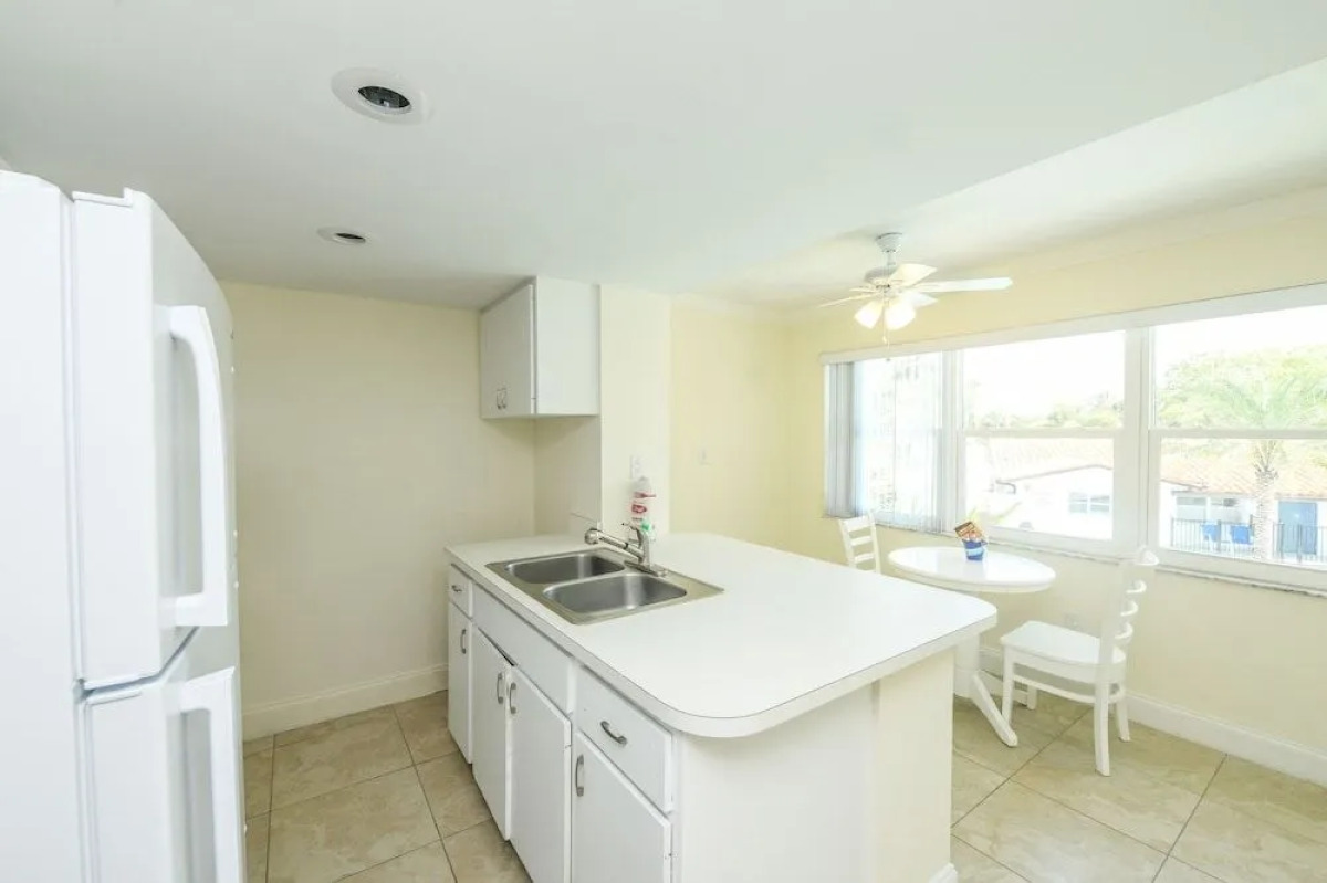 Siesta Key Beach Resort and Suites