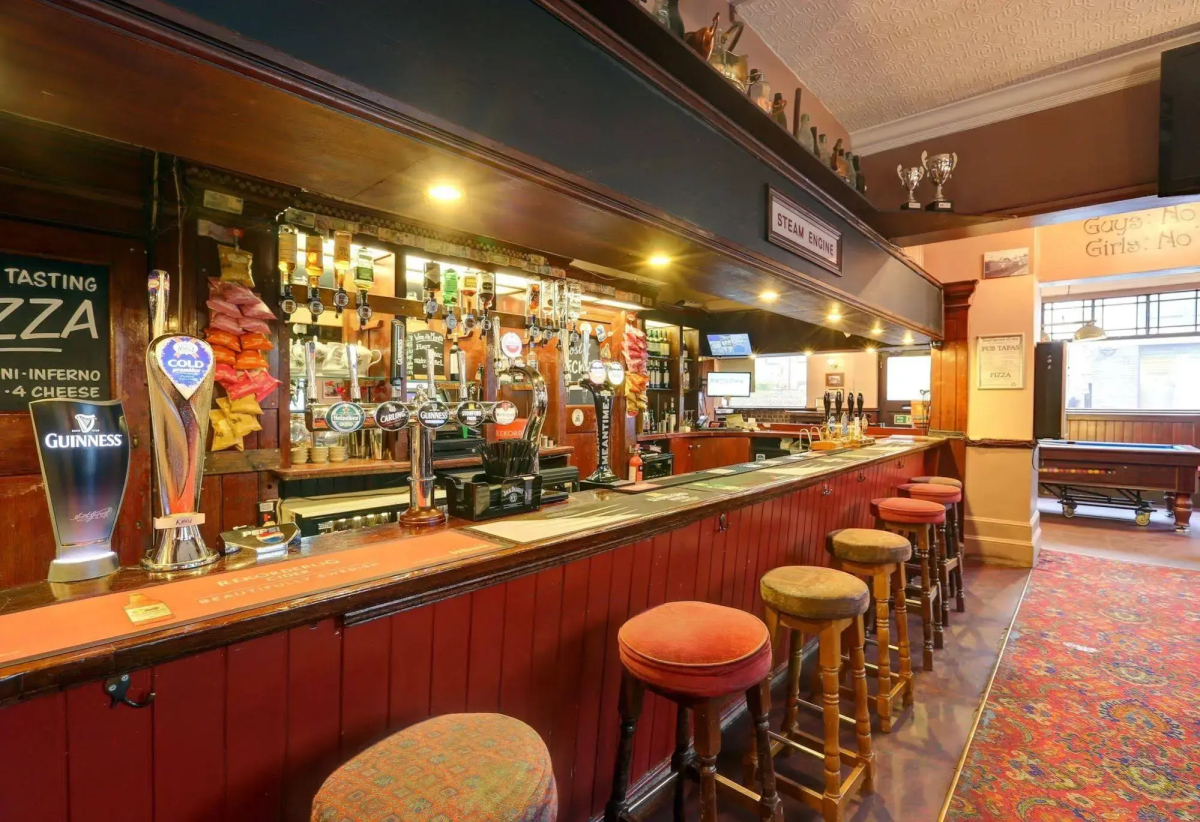PubLove @ The Steam Engine - Hostel