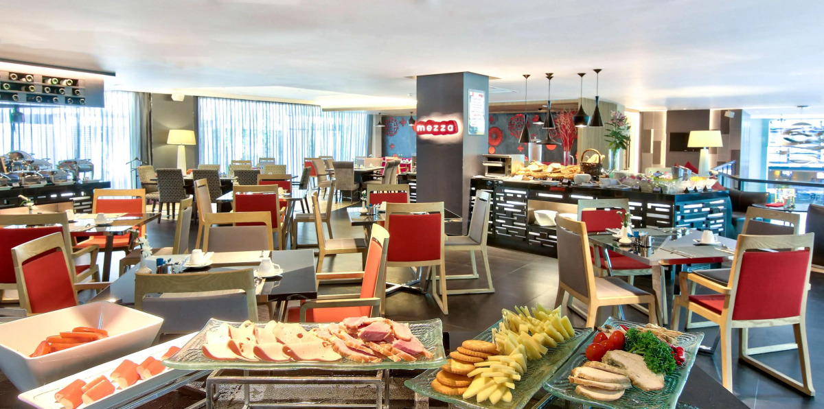 Park Plaza Bangkok Soi 18