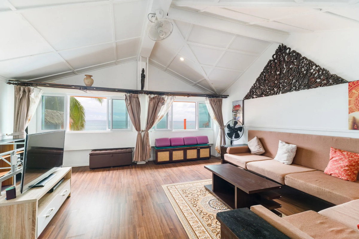 Rich Resort Beachside Hotel