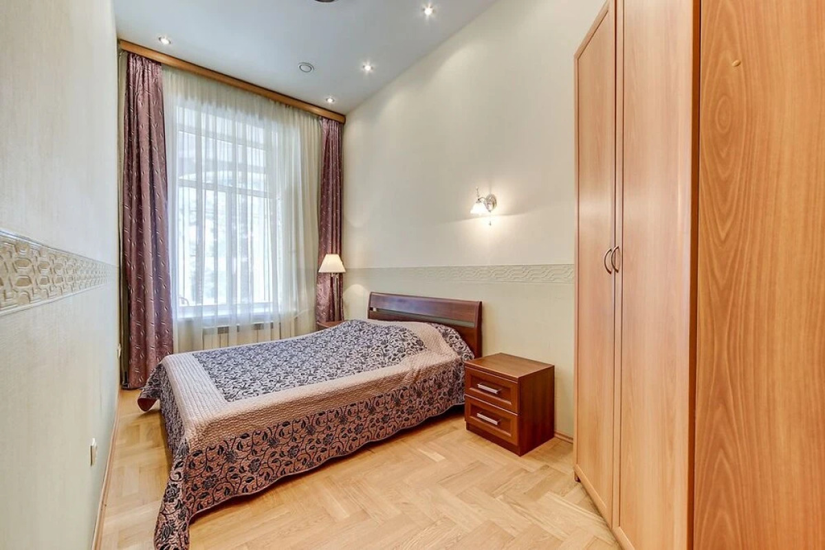 FlatStar on Nevsky 27