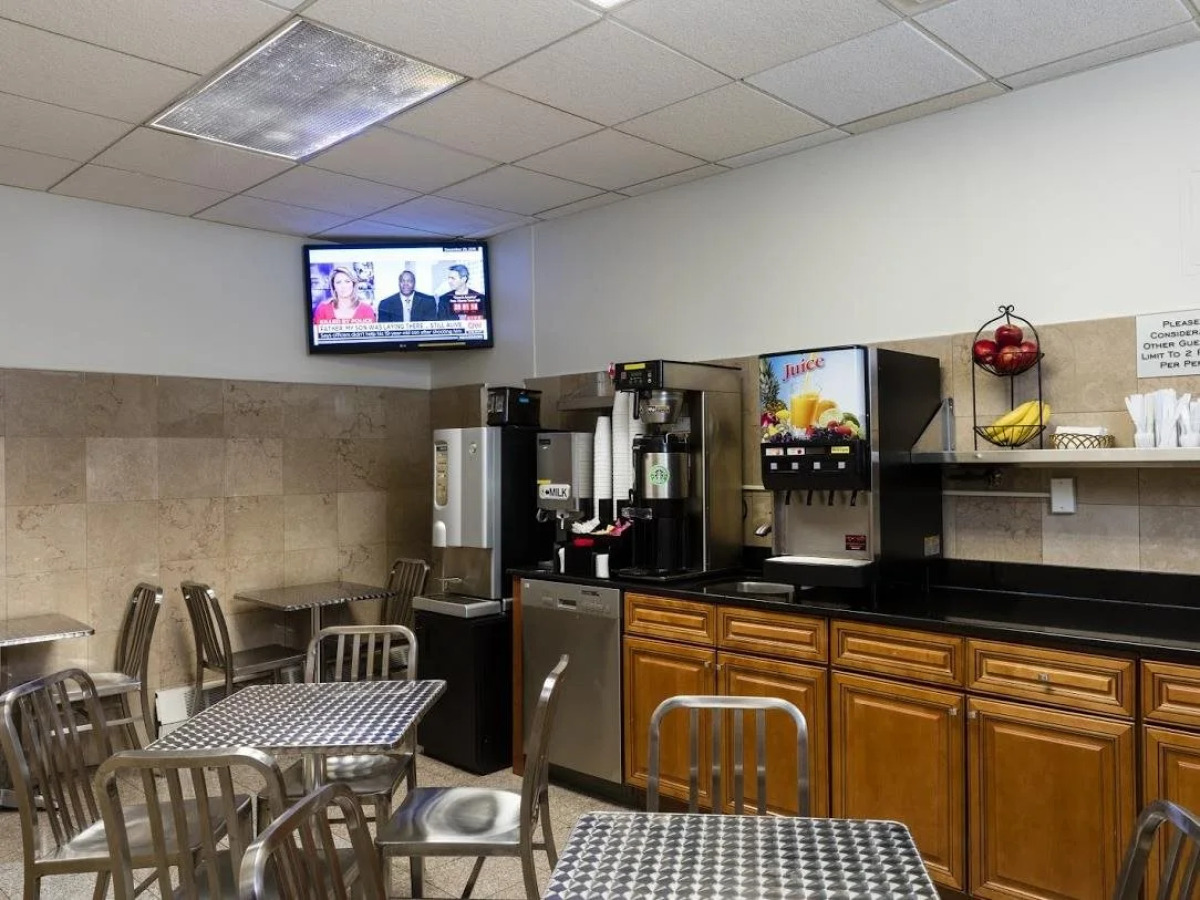 Broadway Plaza Hotel