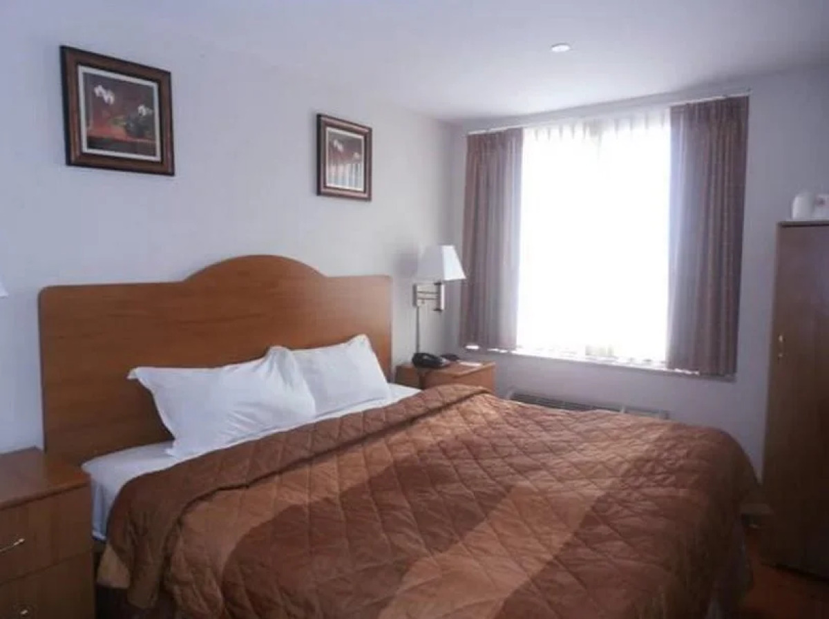 Red Carpet Inn Brooklyn