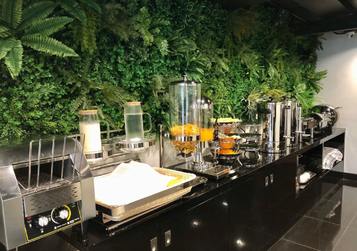 Sovereign Group Hotel