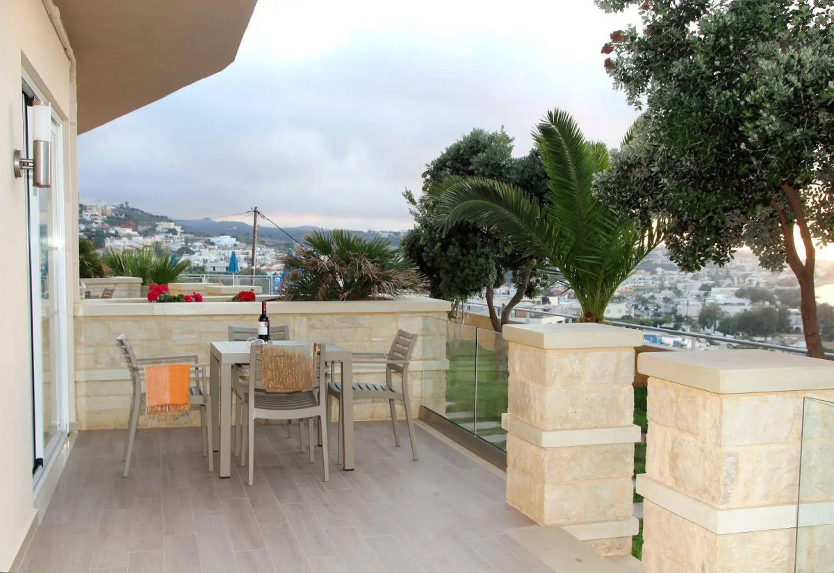 Renieris Hotel