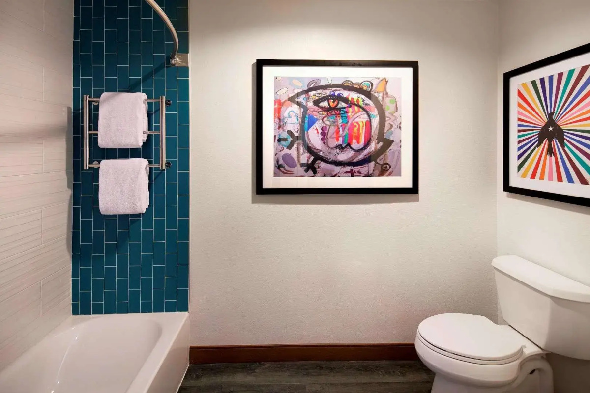 The Kinney - Venice Beach