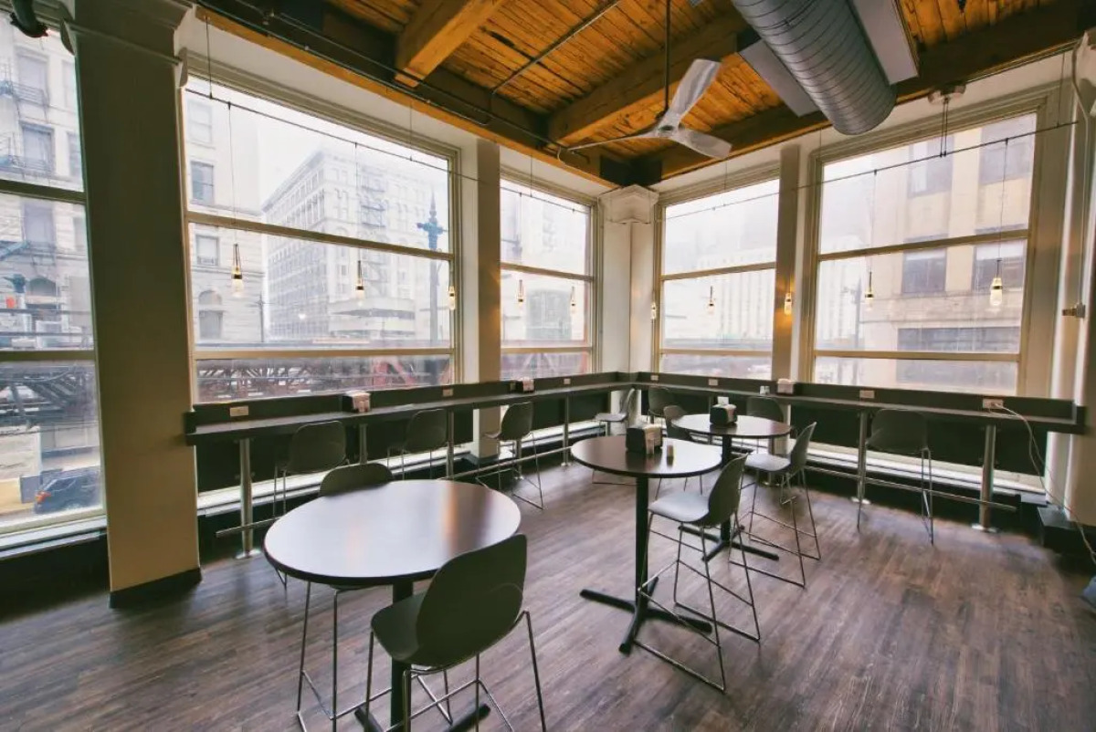 HI Chicago, The J. Ira and Nicki Harris Family Hostel