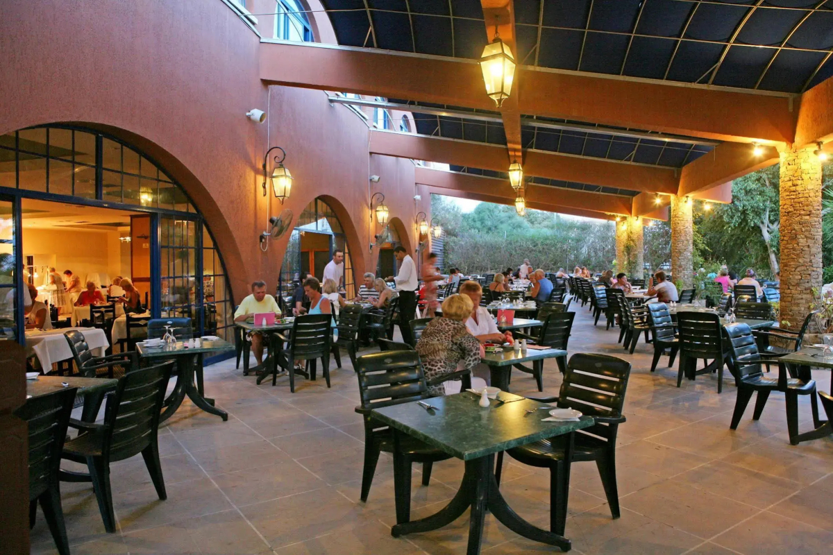 Navarria Hotel