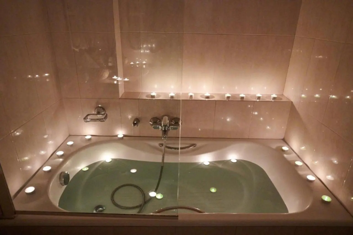 Golden City Hotel