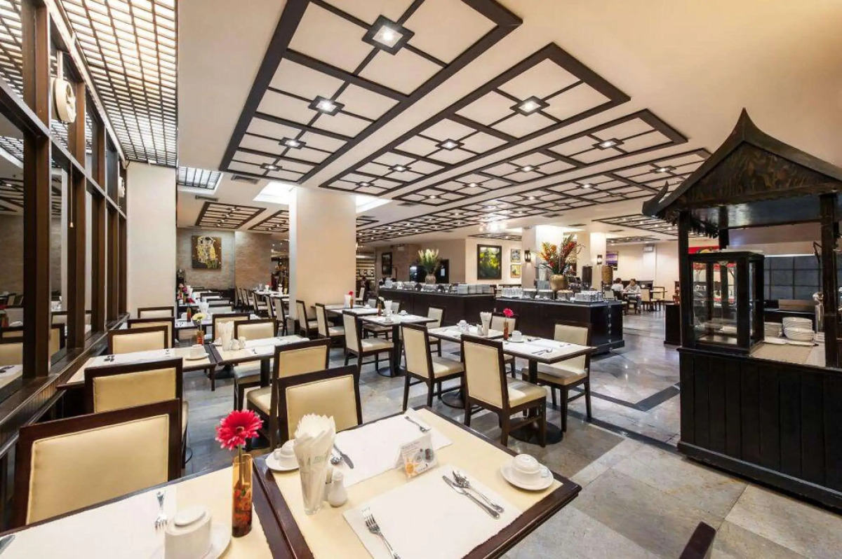 Pinnacle Lumpinee Park Hotel