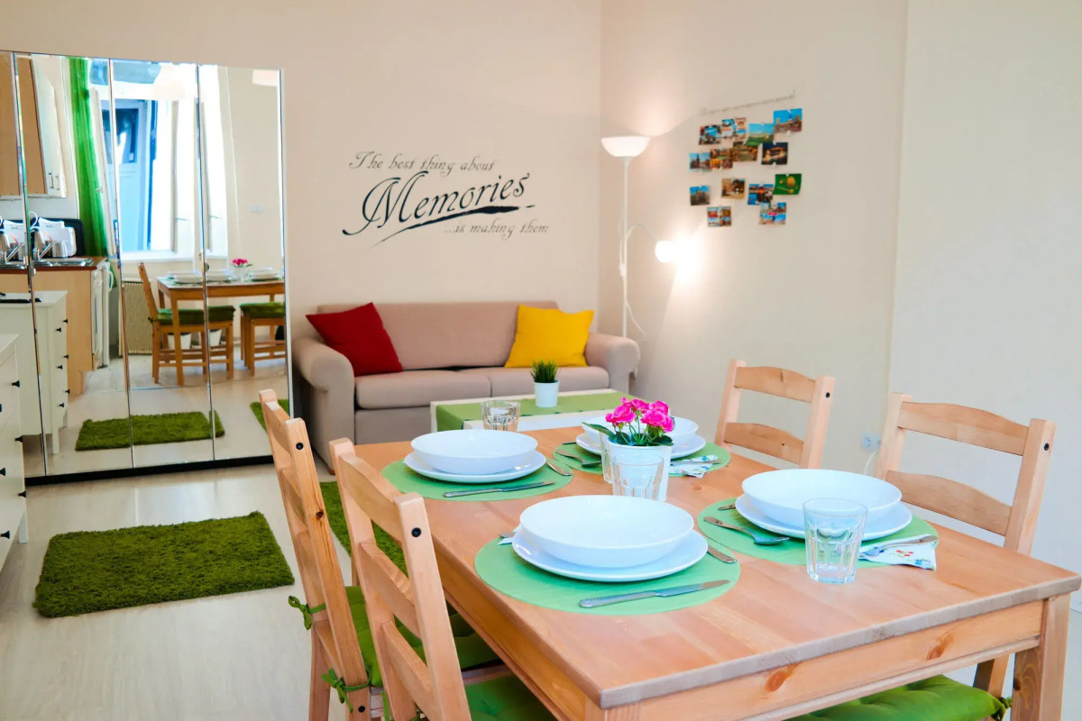 Opera Guesthouse & apartments