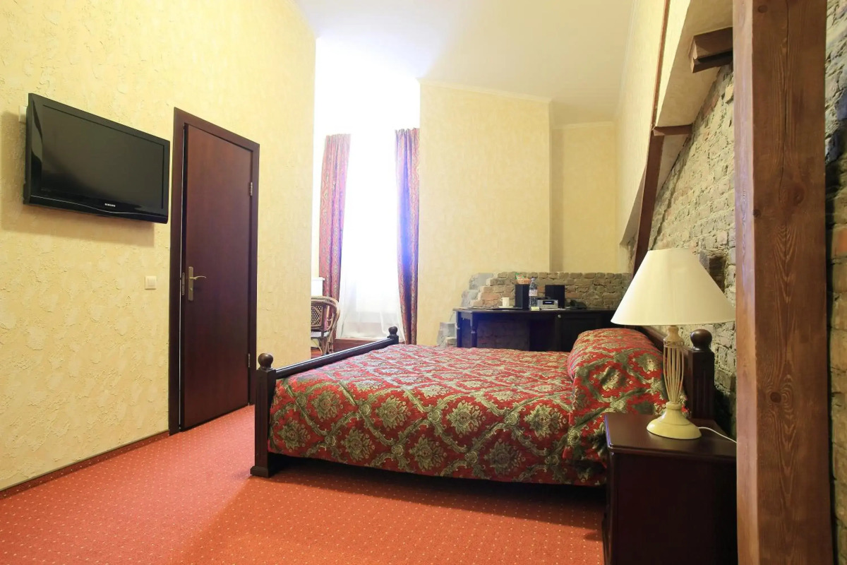 Отель Monte Kristo