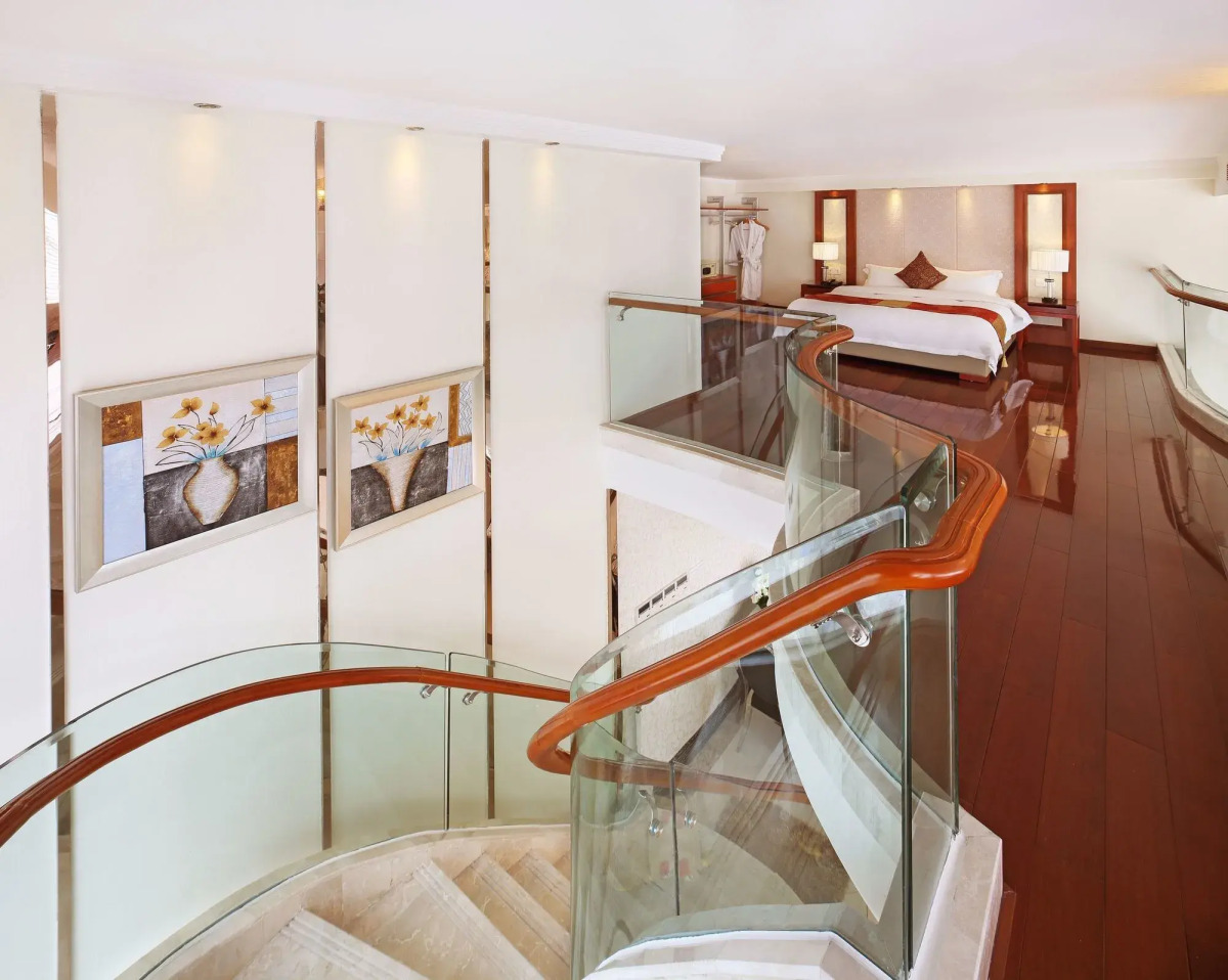 South & North International Apartment