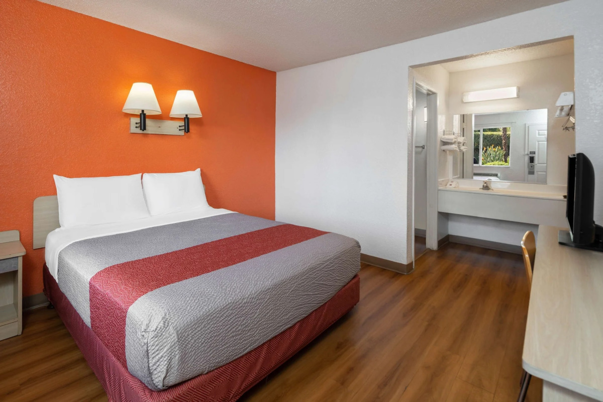 Motel 6 Los Angeles - Van Nuys North Hills