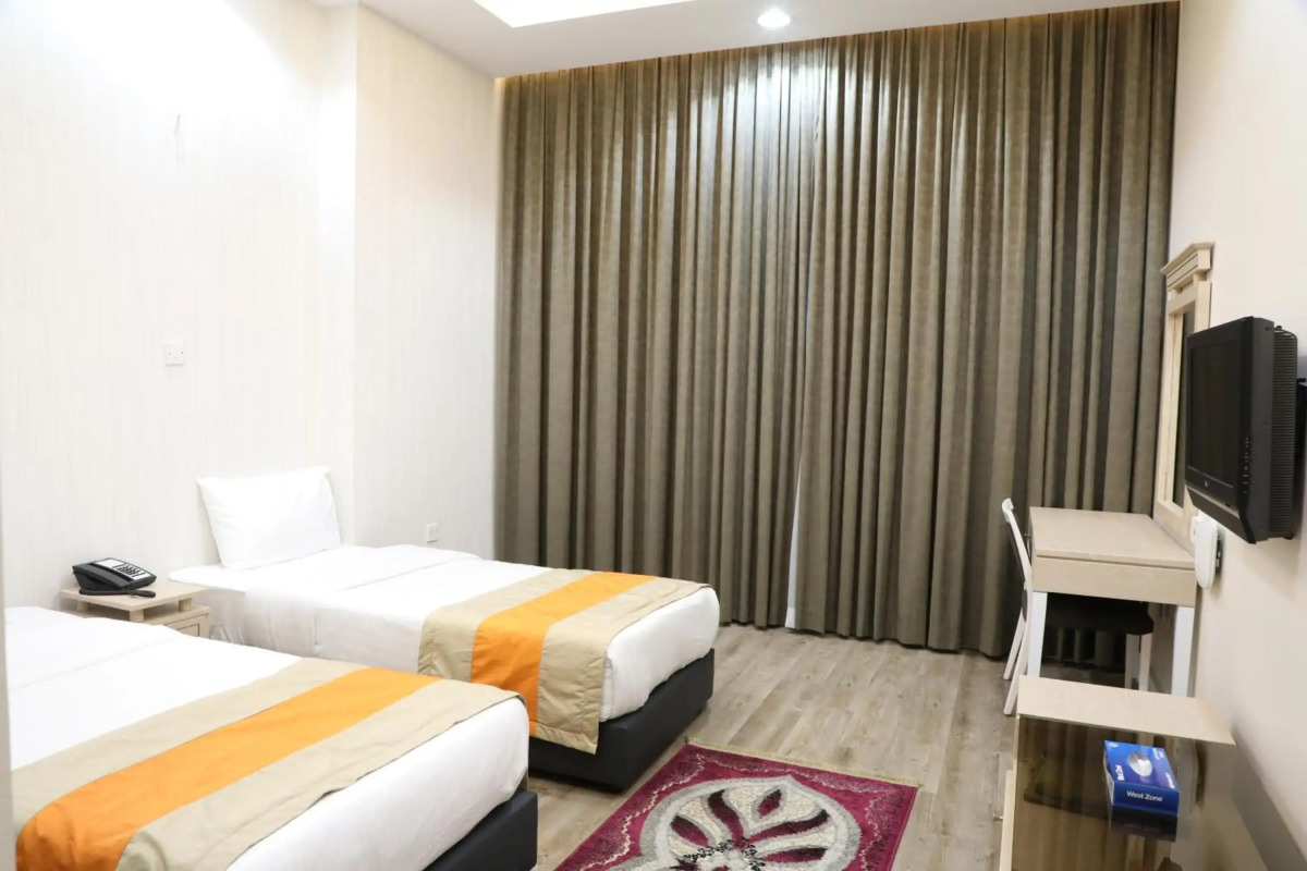 Отель Wescott Plaza Hotel Apartment