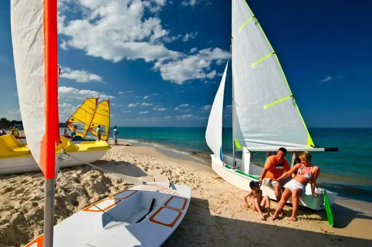 Abou Sofiane-Families & Couples Only