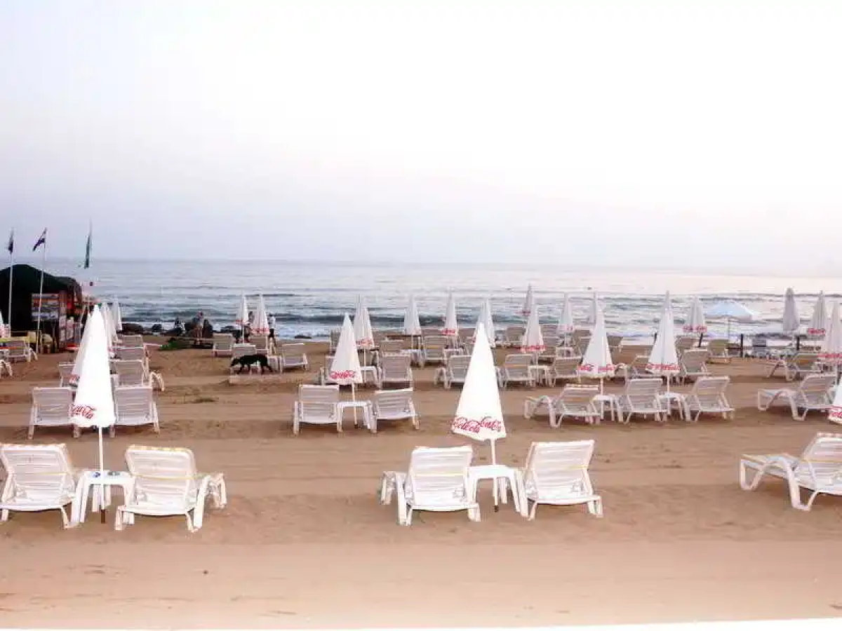 Adella Side Hotel