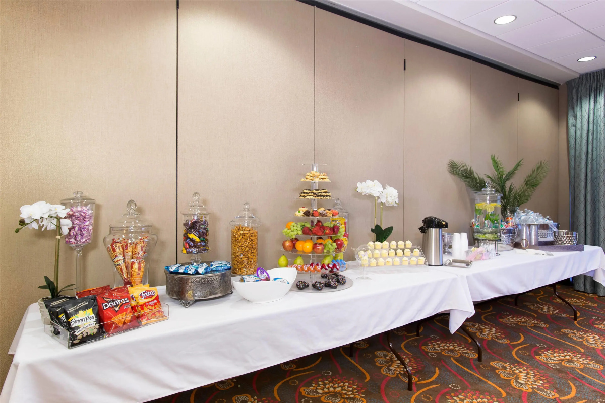 Ramada Plaza by Wyndham Orlando Resort & Suites Intl Drive