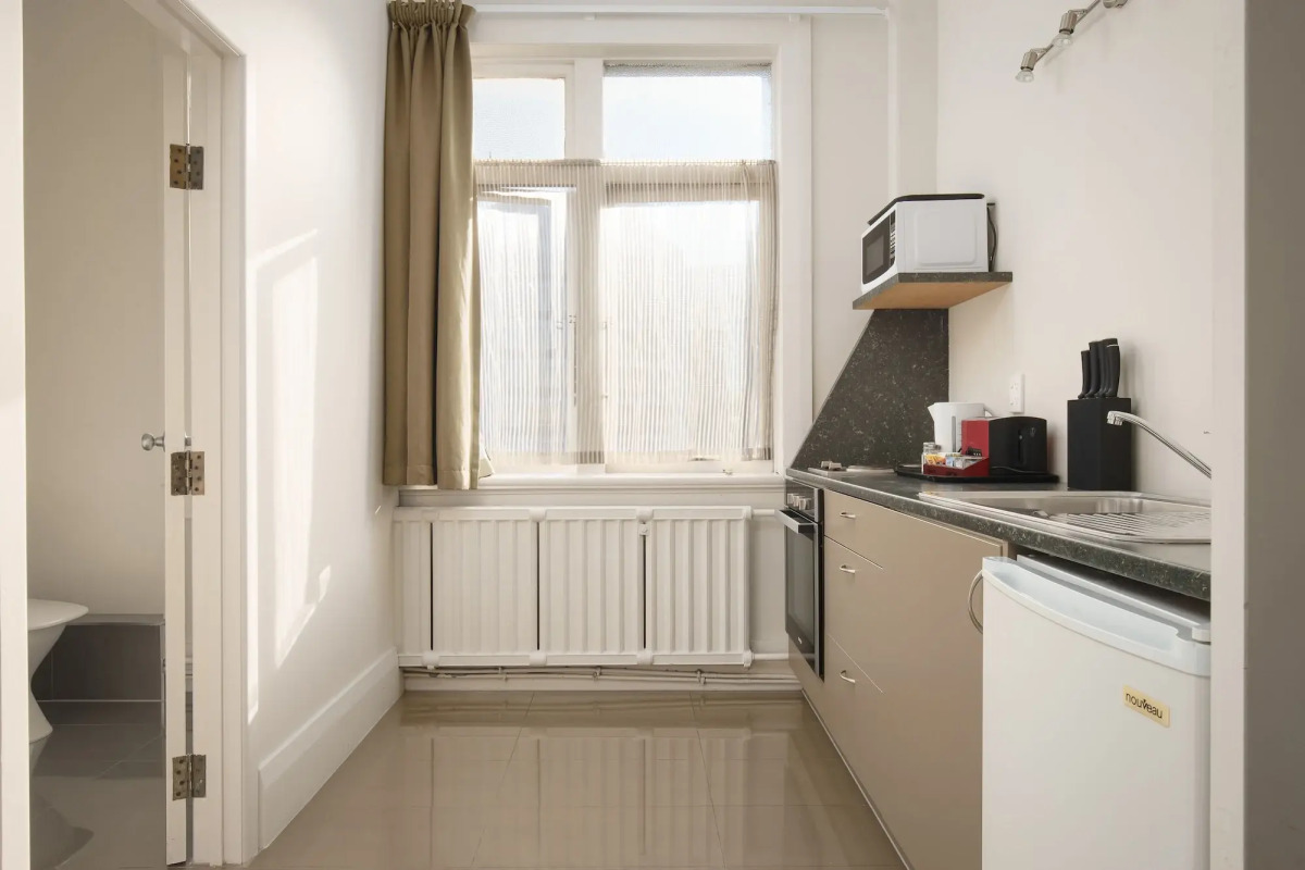 Kiwi International Hotel