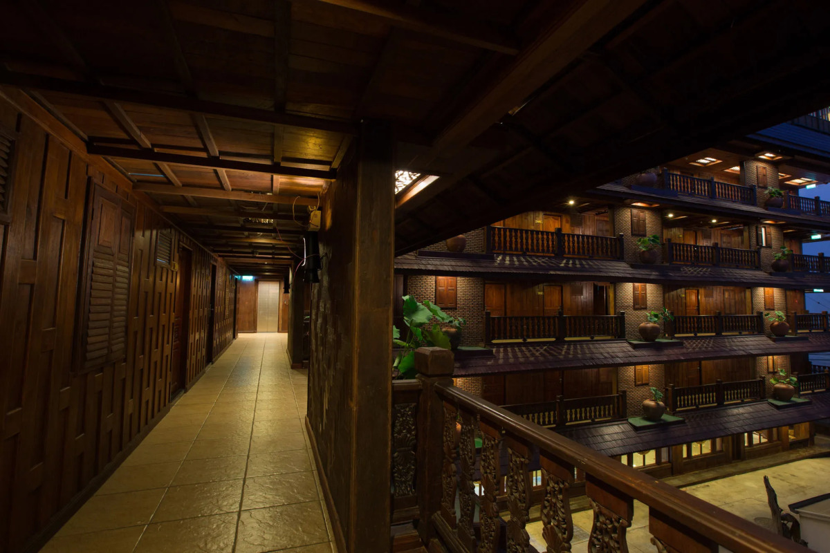 True Siam Rangnam Hotel