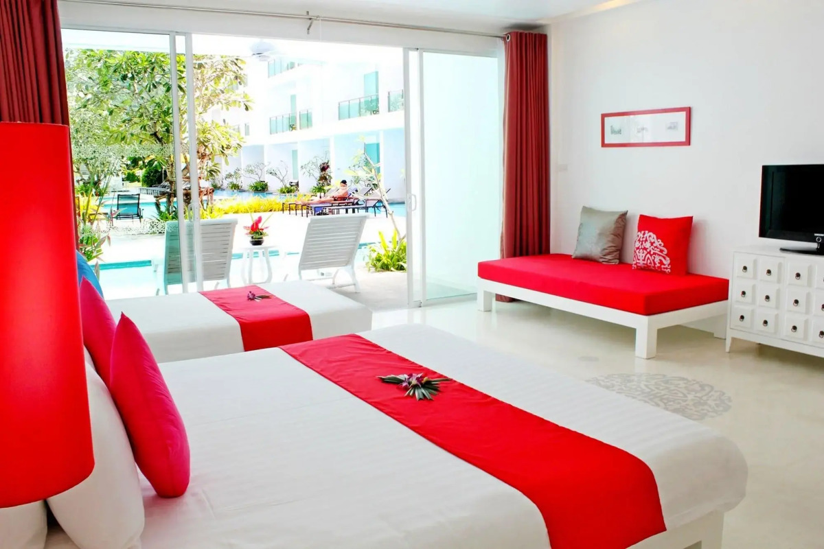 The Old Phuket - Karon Beach Resort