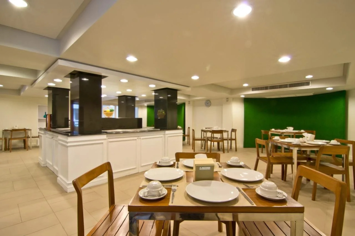 Sunshine Hotel And Residences