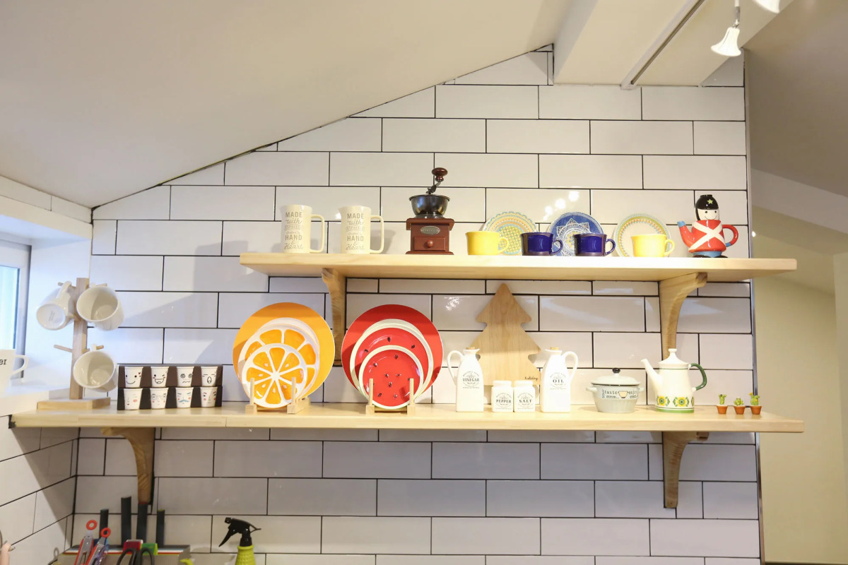 WITH U Hotel & Guesthouse