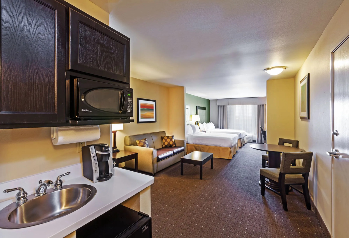 Holiday Inn Express & Suites Eagle Pass by IHG