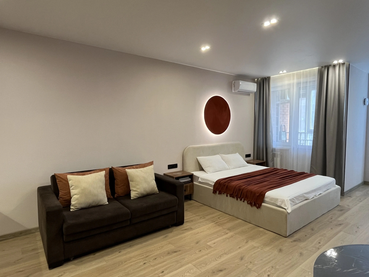 Квартира Дизайнерская Студия Напротив Роял Парка