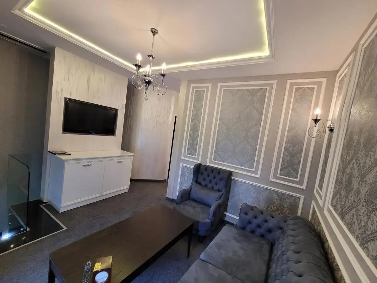 Отель Roma Yerevan & Tours