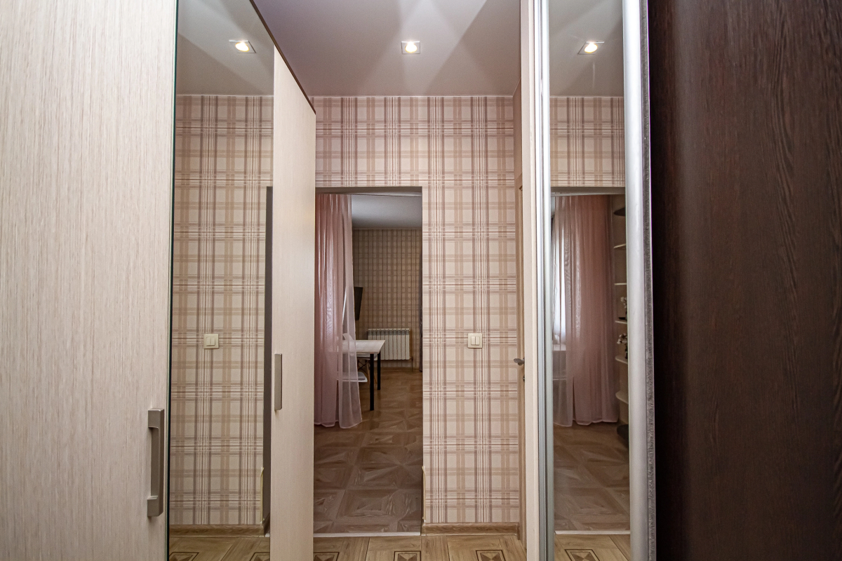 Квартира Фрунзе 49/2 этаж 20