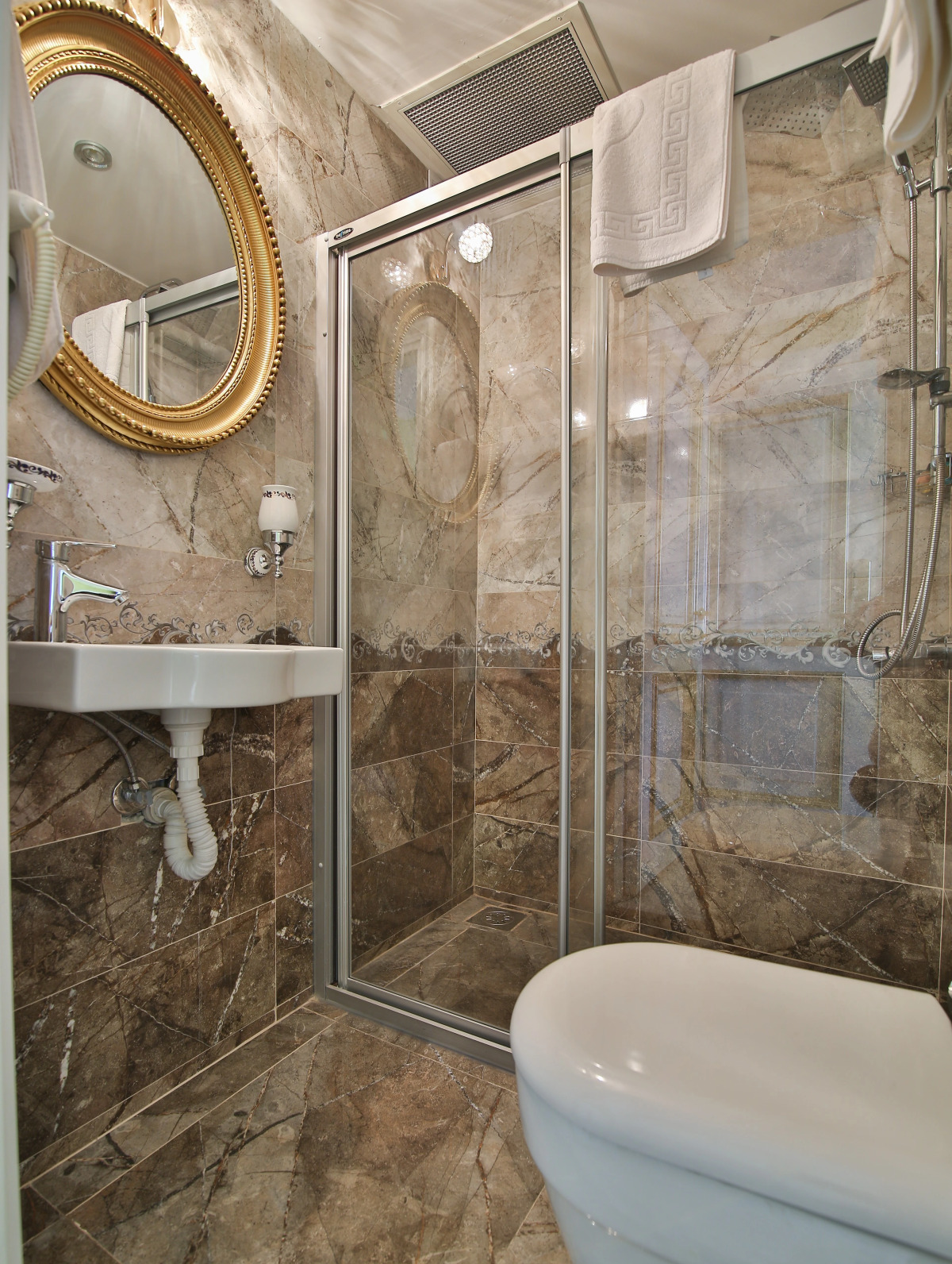 Отель Queens Land Istanbul