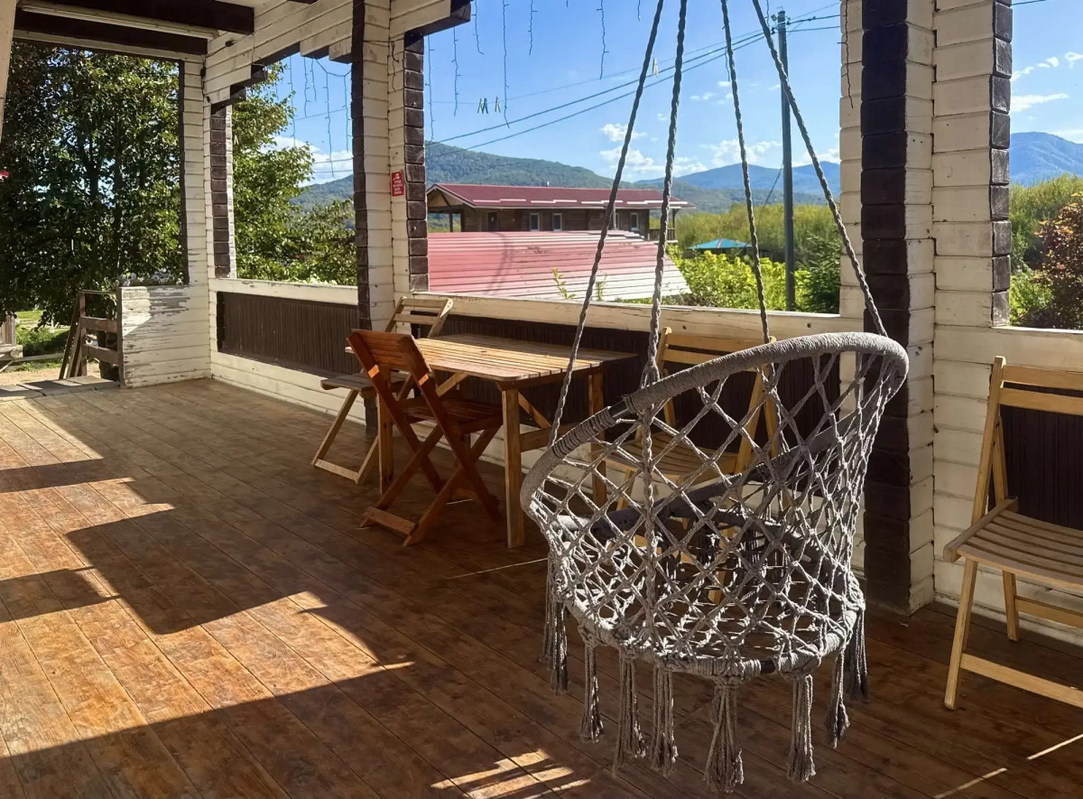 Thach from Travel Hotels Entourage