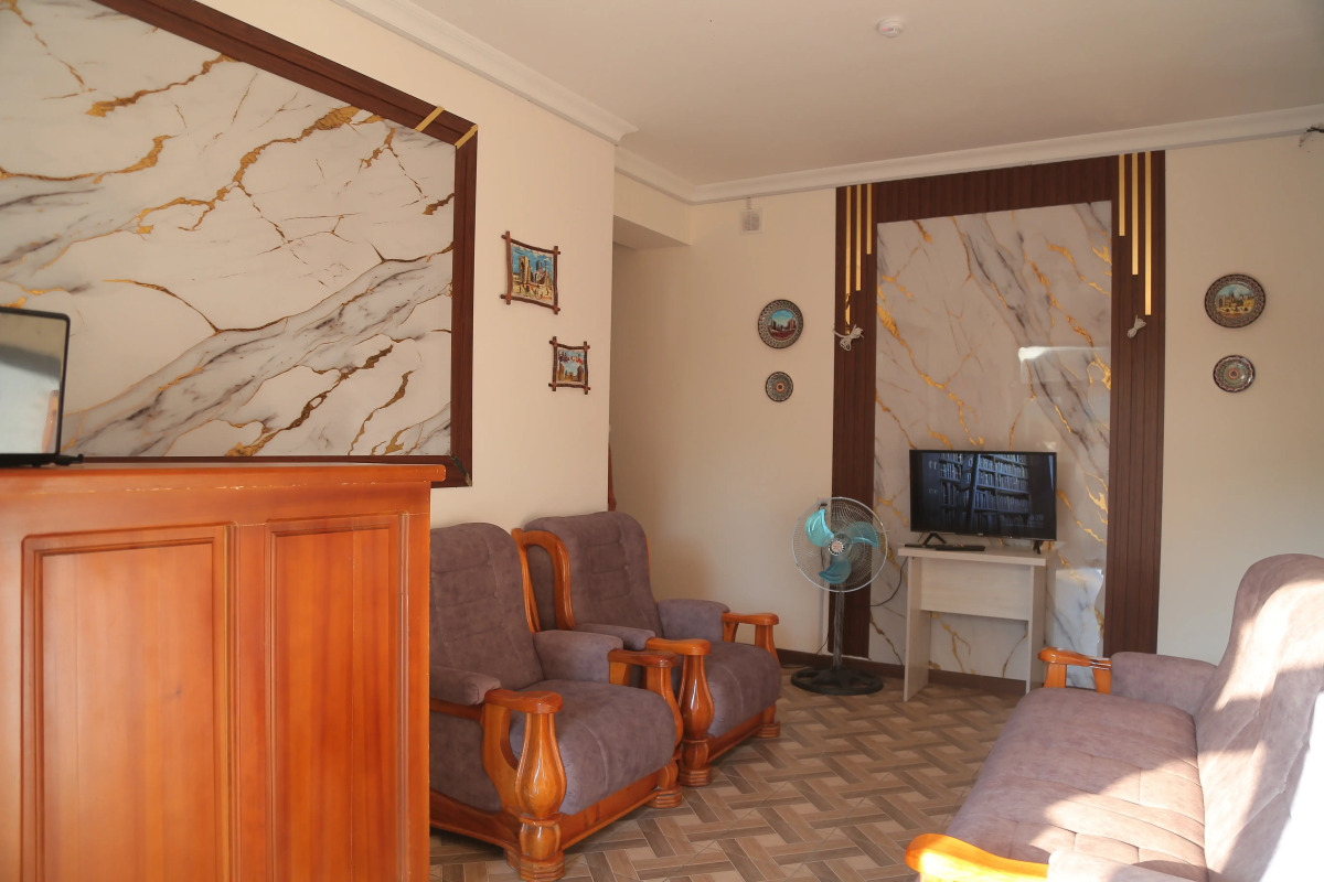 Отель Ideal Best Tour