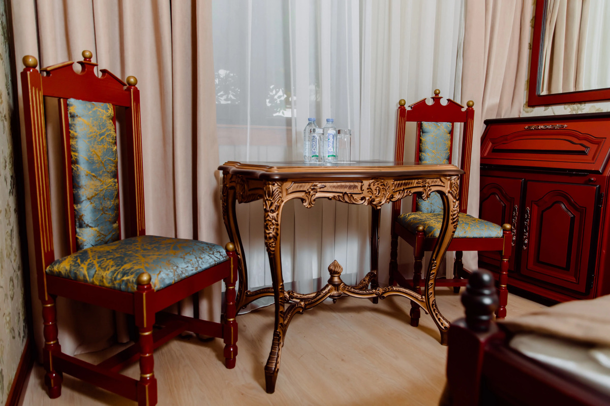 Royal Antique Boutique Hotel