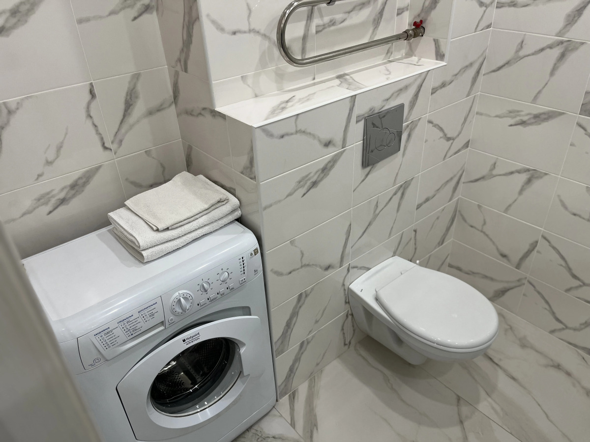 Квартира 1-комнатная студия в новом высотном доме. Кирова 11