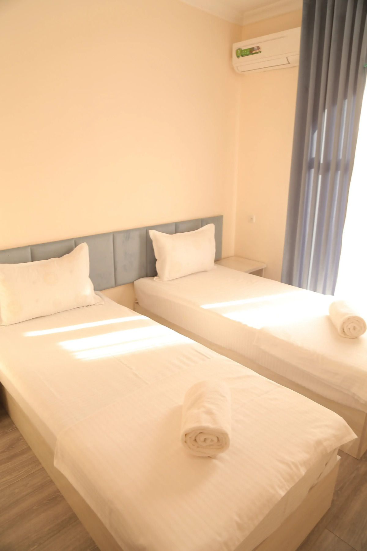 Отель Ideal Best Tour