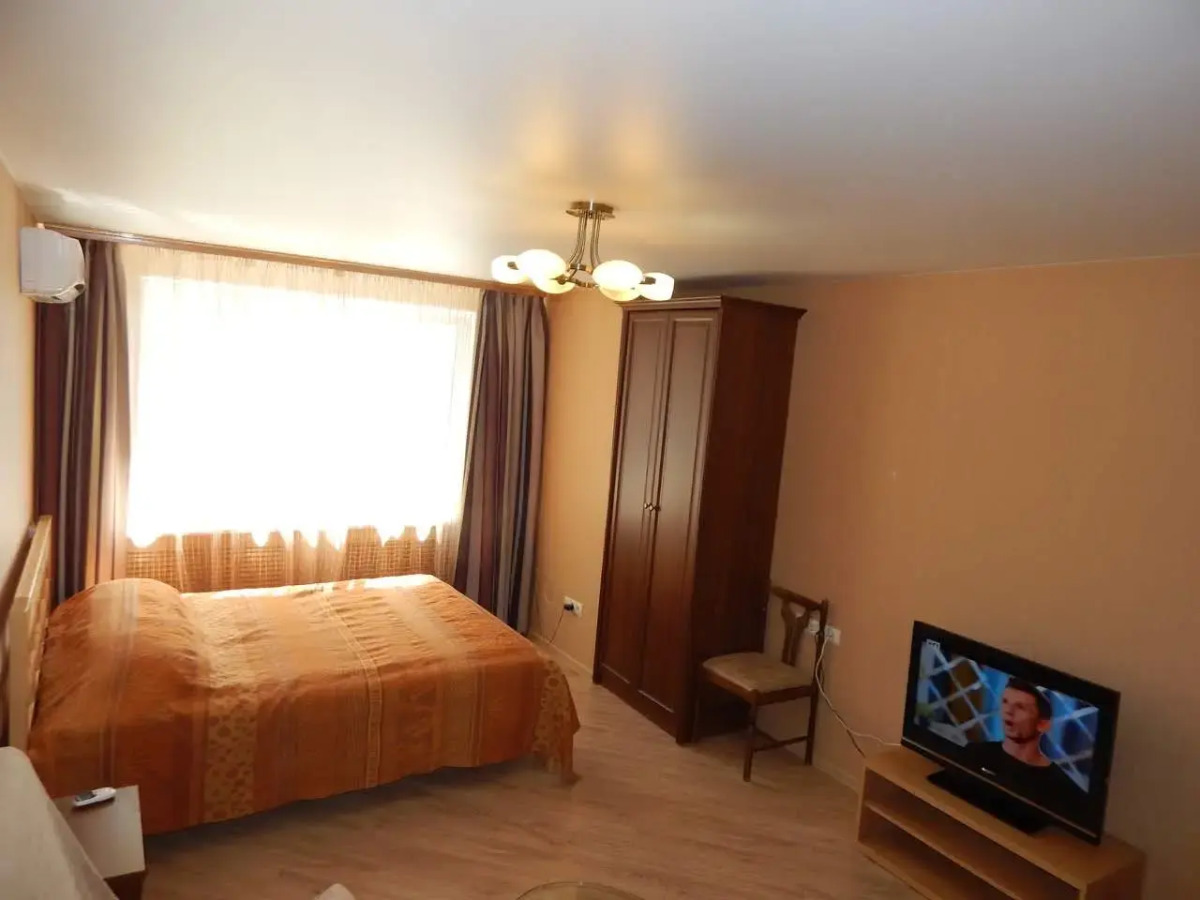 Апартаменты  На Революционной