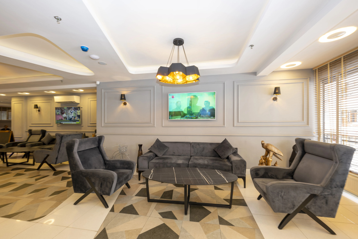 Отель Comfort Suites