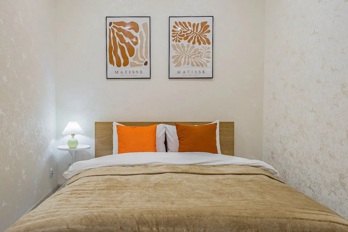 Квартира Светлая на центральной площади до 6 человек