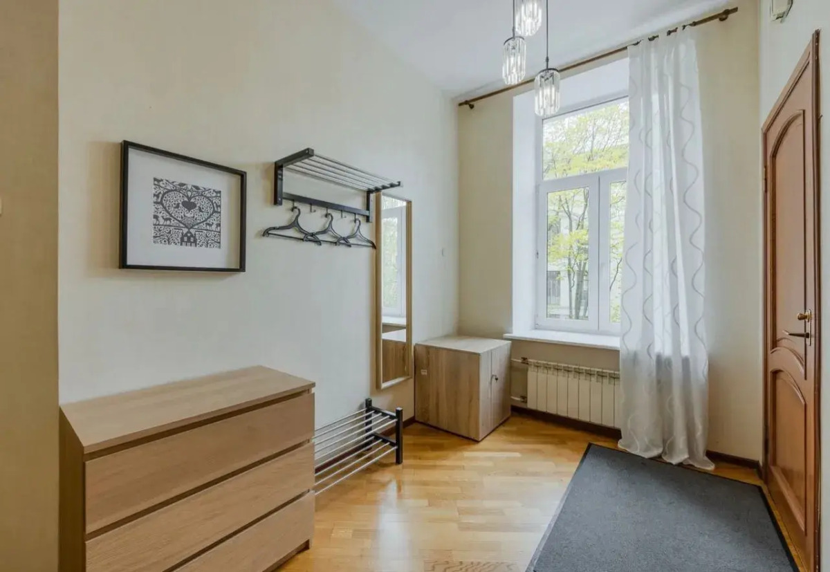 Апартаменты у Эрмитажа 12 гостей Б.Конюшенная 12