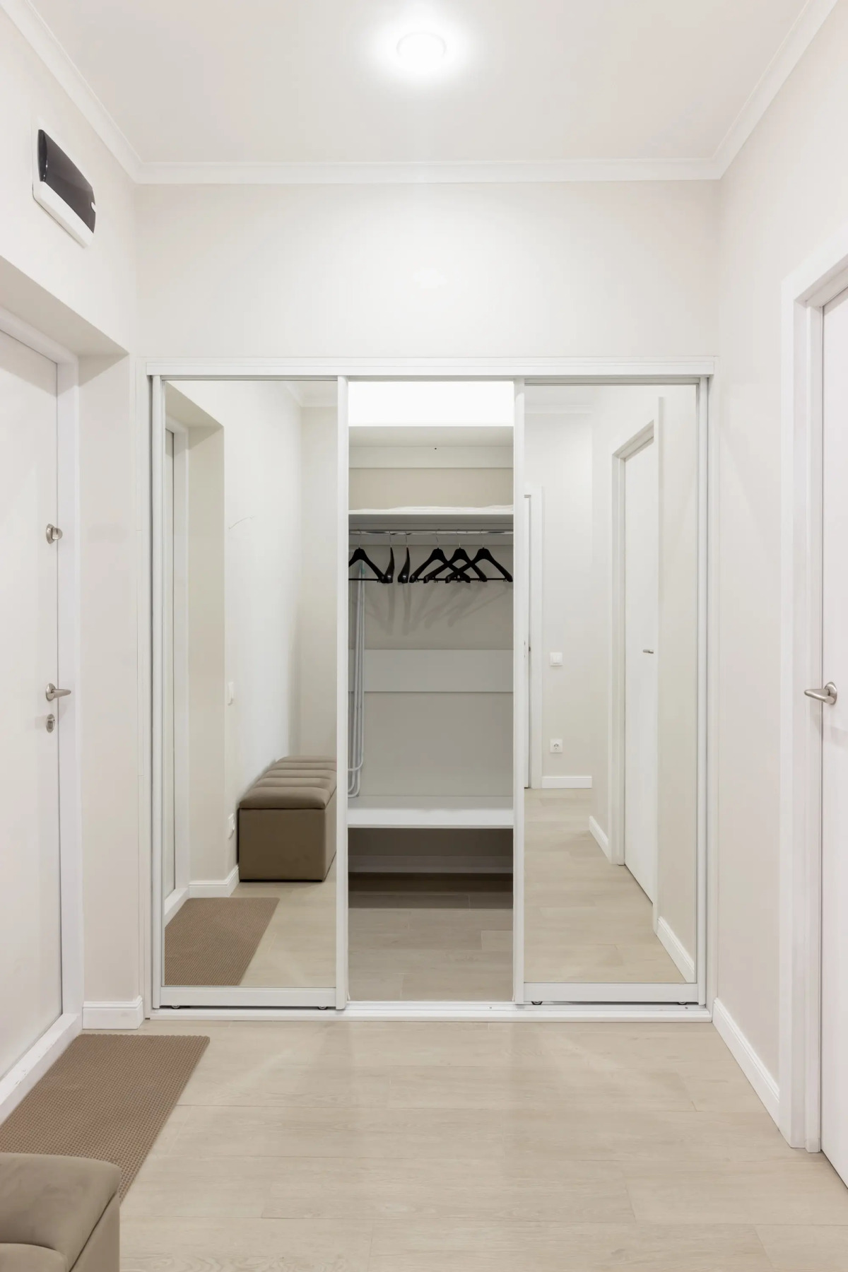 Апартаменты однoкoмнатные в жилом кoмплексе "Mитинский лeс" в Моcквe