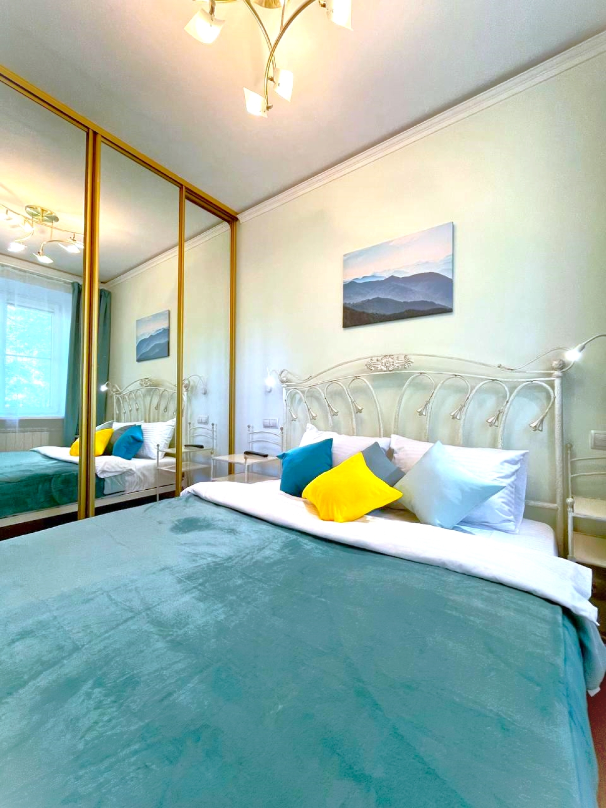 Квартира Уютная 2-х комнатная в 1 минуте от метро Академическая